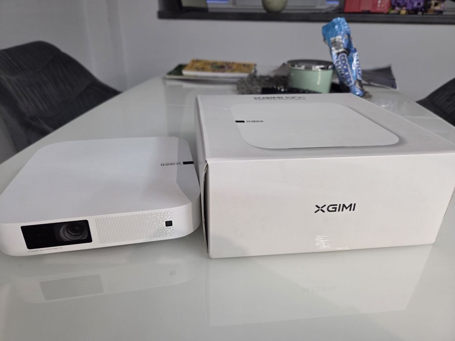 Видеопроектор XGIMI Elfin 1080p, Android TV, 800 ANSI лумена, Вградени