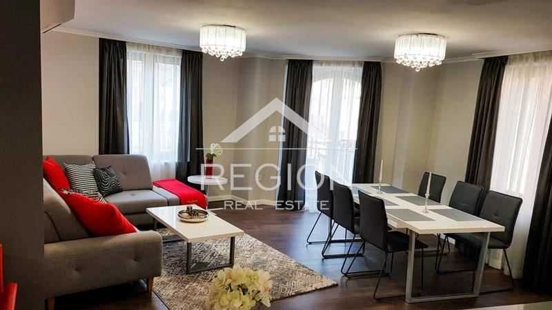 Дава се под наем Тристаен апартамент в Варна, Център - 122 кв.м за 1200 € - Снимка #3