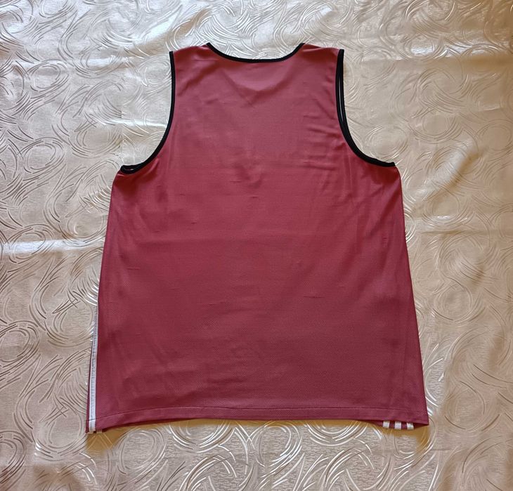 Vând maieu de baschet NBA