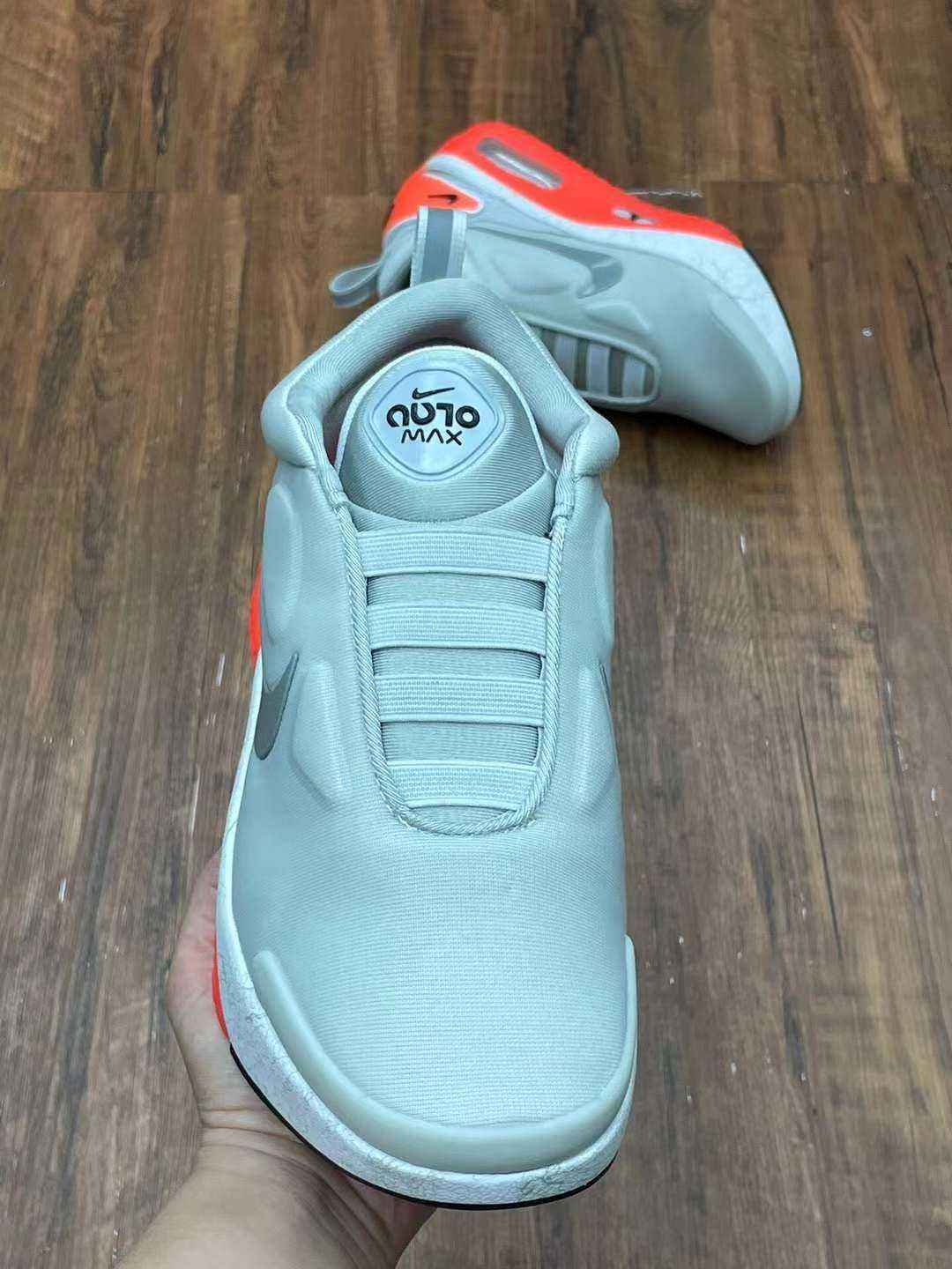 Мъжки маратонки Nike air max Auto Adapt налични 42 и 44