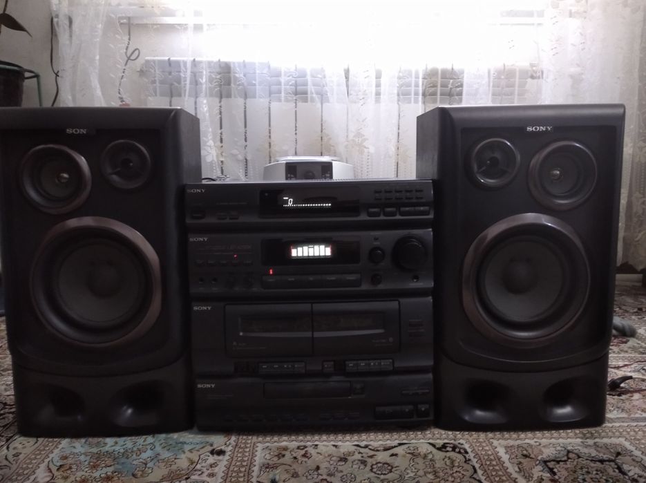 Продам музыкальный центр SONY
