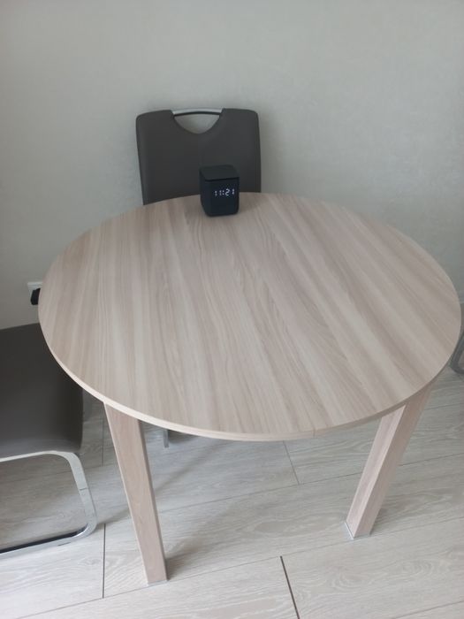 Кухонный (круглый) стол