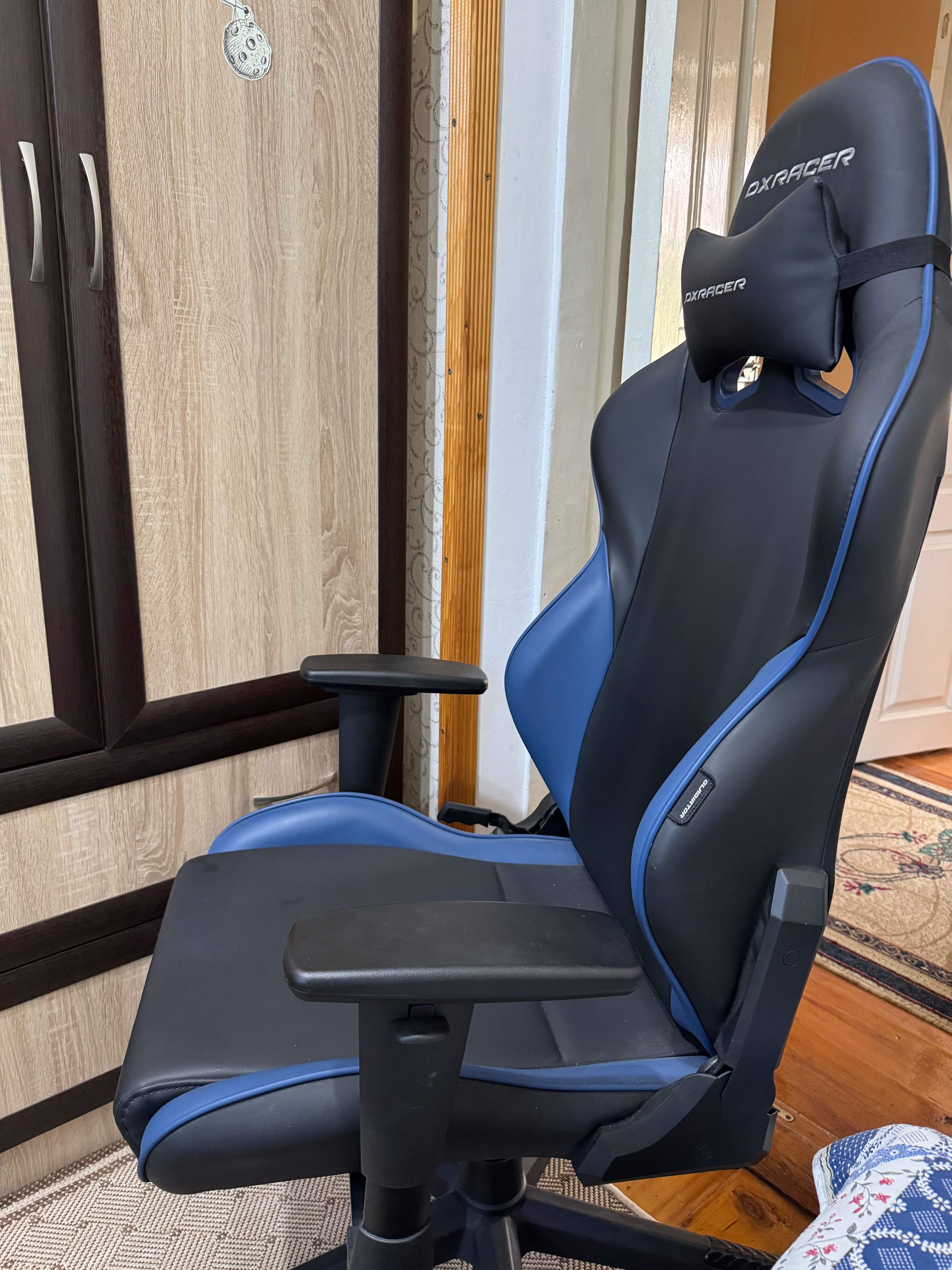 Кресло компьютерное игровое DX RACER
