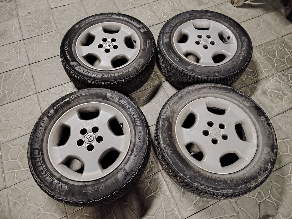 Шина r17 225/65 MICHELIN