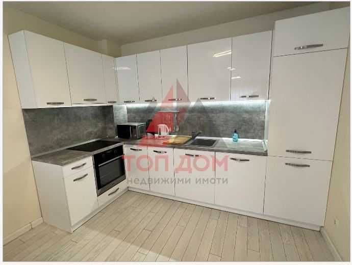 Дава се под наем Двустаен апартамент в Варна, Център - 70 кв.м за 900 € - Снимка #2