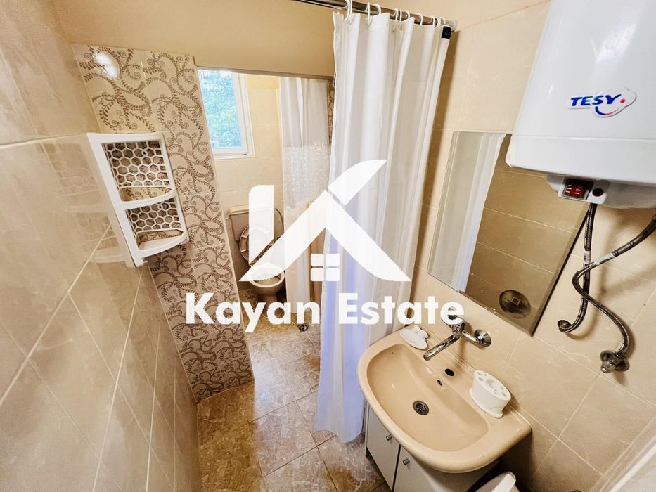 Дава се под наем Тристаен апартамент в Бургас, Център - 80 кв.м за 425 € - Снимка #5