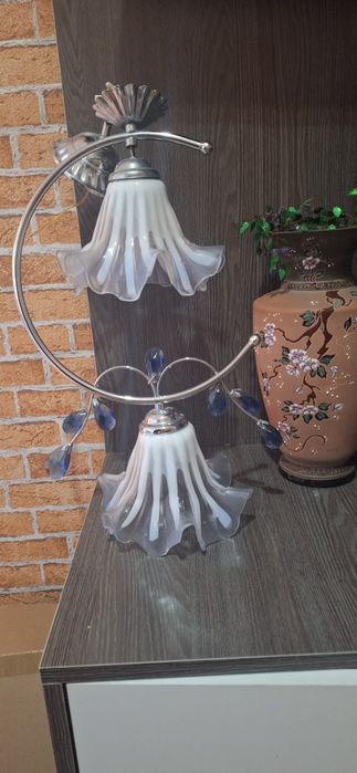 Люстра в хорошем состоянии