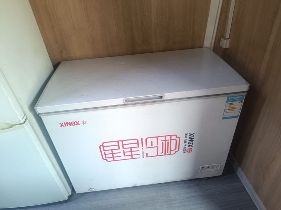 Морозильник большой