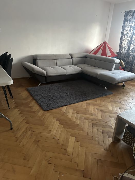 Vand apartamant 2 camere, pietroasa
