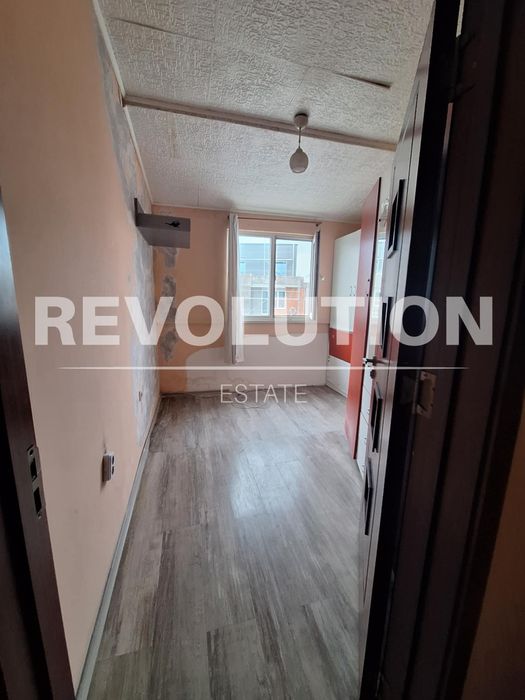 Дава се под наем Двустаен апартамент в Пловдив, Гагарин - 45 кв.м за 200 € - Снимка #3