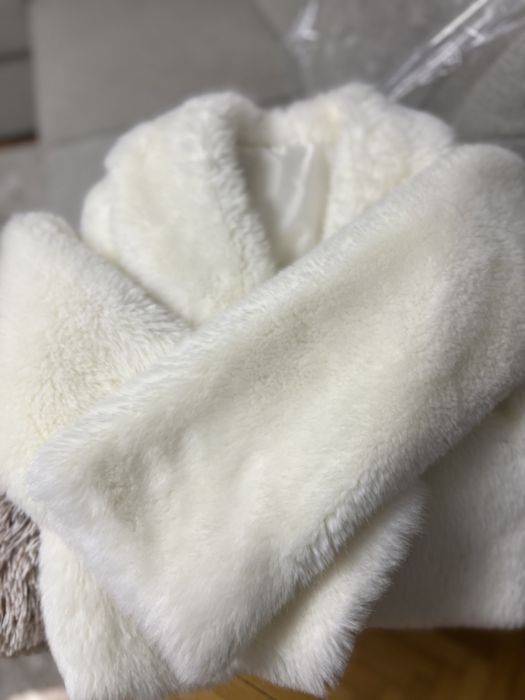 Scurtă din blană artificială