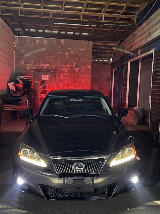 Lexus is 2012 бампер