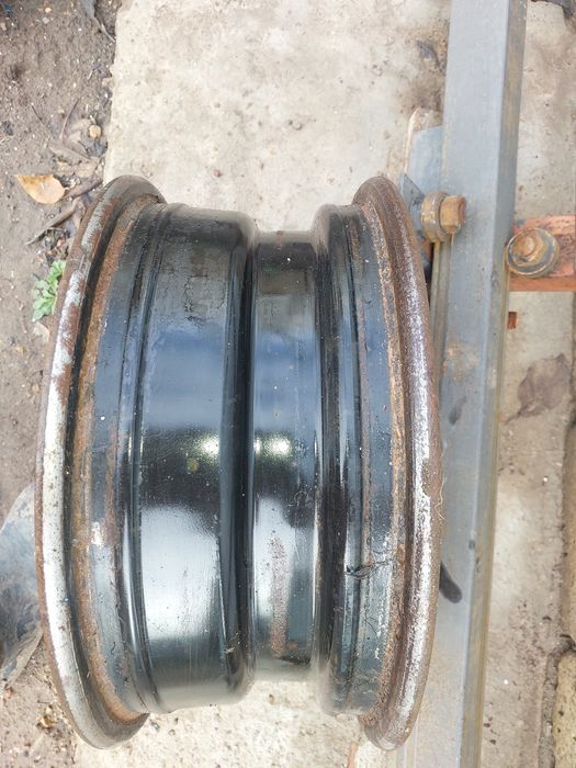 Диски 4 штук на r 15.разболтовка составляет 4x114.3