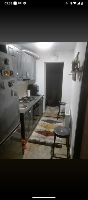 Vând apartament  zona stadion