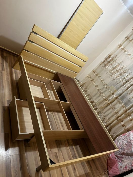 Кровать двуспальная