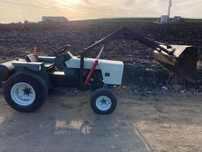 Tractoras cu incarcator frontal