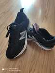 New Balance 870.