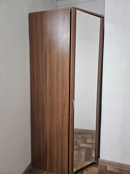Продается шкаф (шифонер)