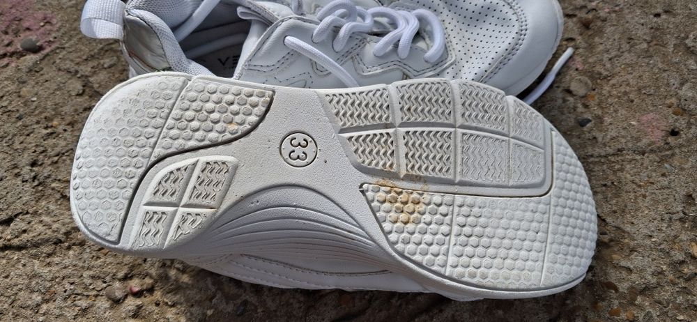 Adidasi fetita f.buni