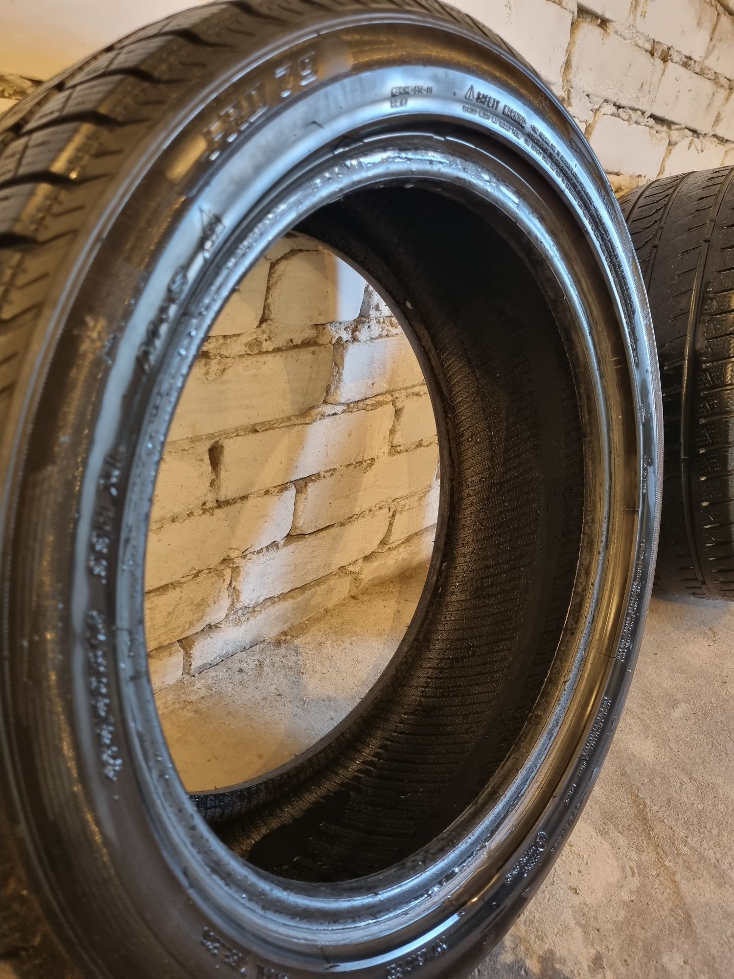 Продам шины R16 всесезонки