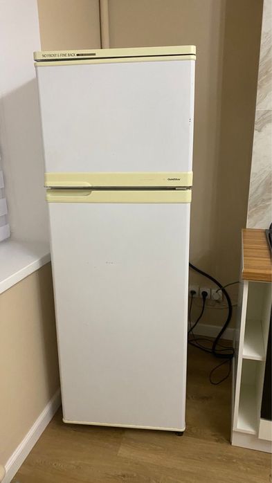 Холодильник рабочий | марка “GoldStar”