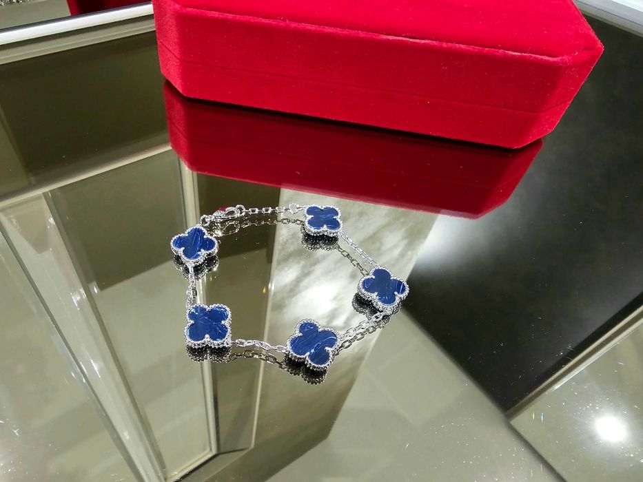 Van Cleef & Arpels VCA Silver Pietersite 5 Vintage Alhambra Гривна
