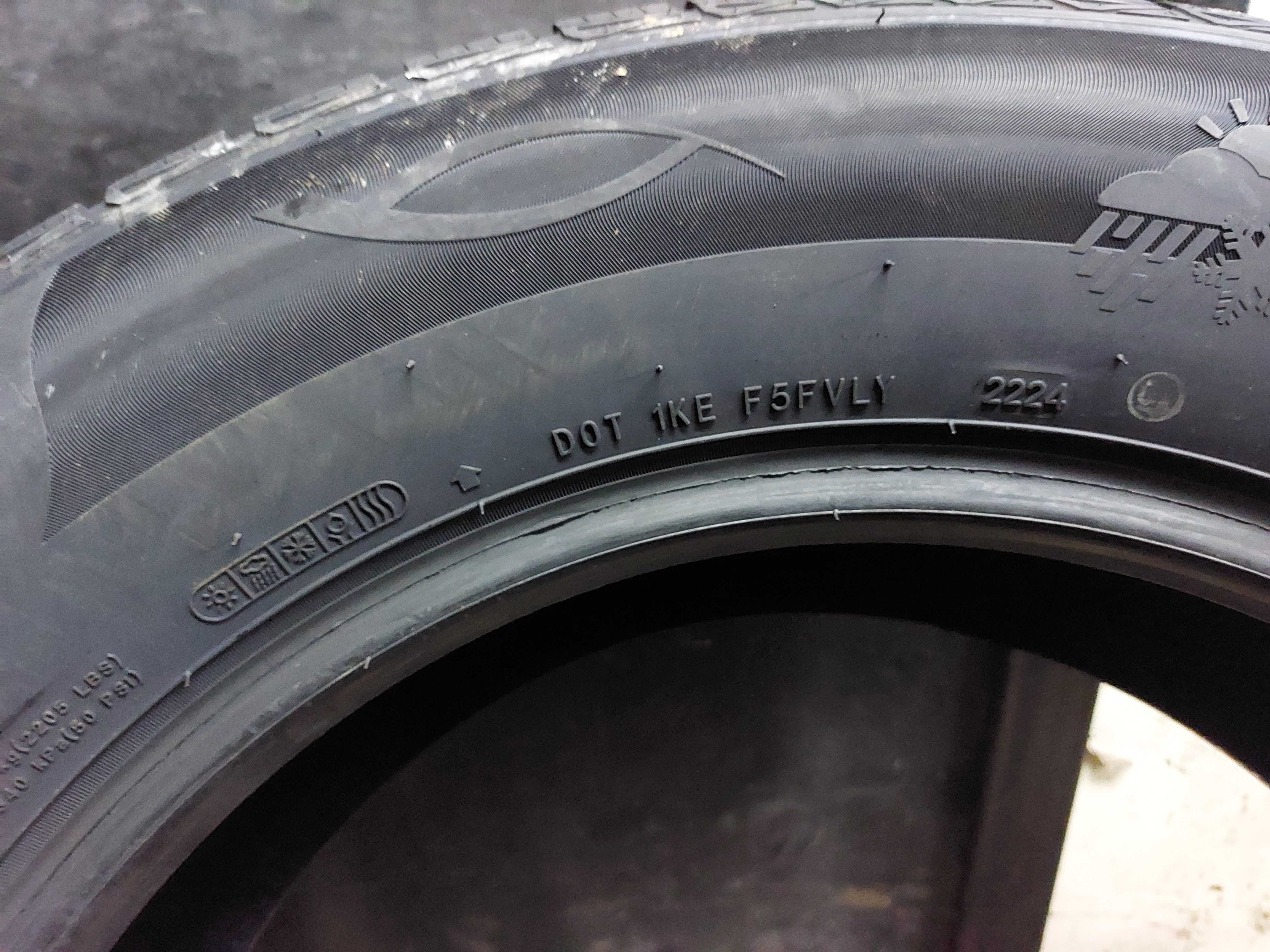 НОВИ всесезонни ROADX 235/65/17 108H DOT 2224