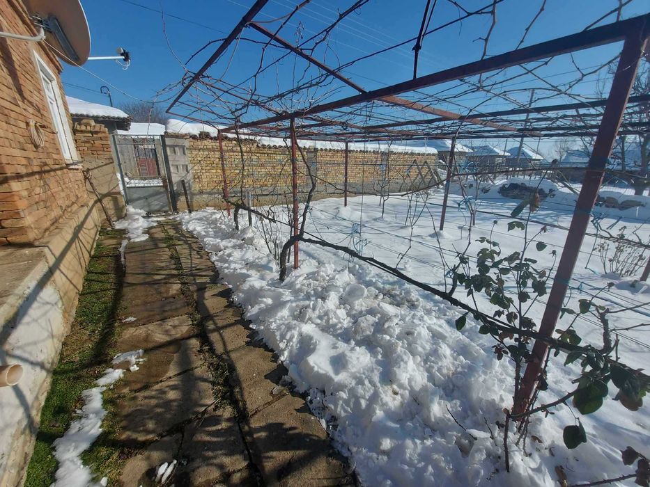 Продава се Къща в с. Пресиян, Област Търговище - 100 кв.м за 281 €/кв.м - Снимка #12