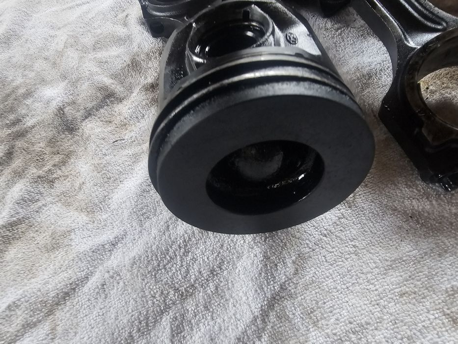 Piston motor 2.4 tdci cu biela Ford Transit 3 [Facelift] [2006 - 2014]