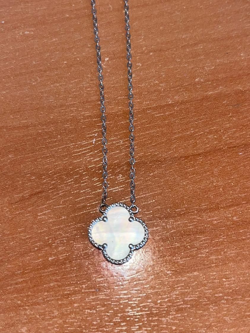 Дамски бижута Van Cleef