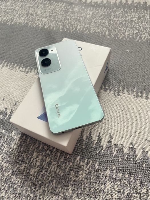 Продам vivo Y18