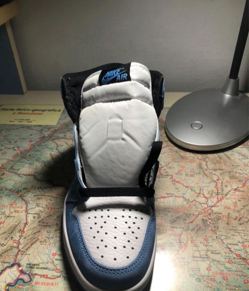 Jordan 1 University Blue noi marimea 38