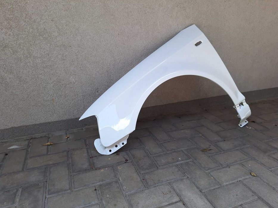 Aripa Fata Stanga Audi A3 8P An 2003-2008 Vopsita Alb