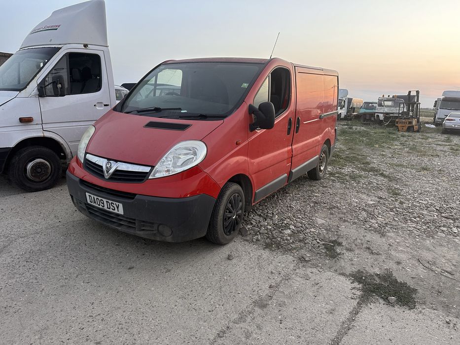Opel vivaro 2.0 2009 piese dezmembrez .Renault trafic 2.0 dci