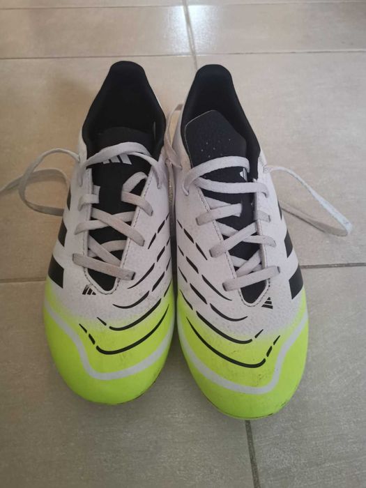 Бутонки Adidas,  в прекрасно състояние, обувани няколко пъти, 37 1/3