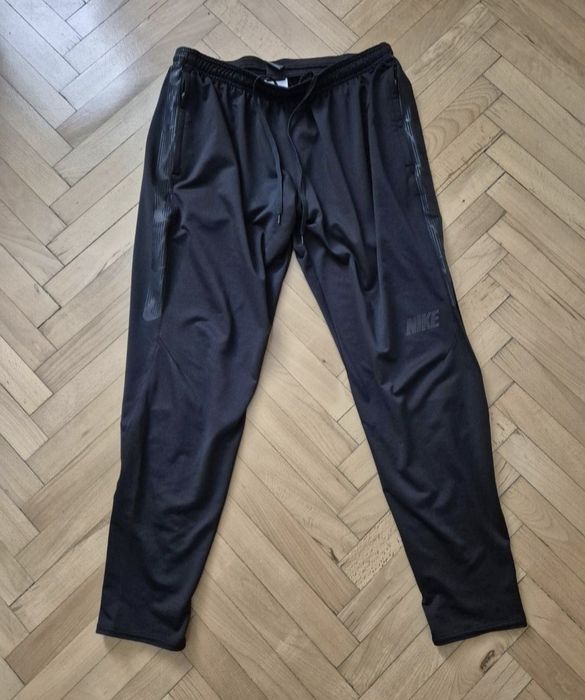 Оригинален футболен анцуг / долнище / панталон Nike FC Pro / Размер Л