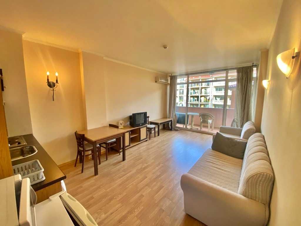 Продава се Двустаен апартамент в к.к. Елените - 73 кв.м за 699 €/кв.м - Снимка #1