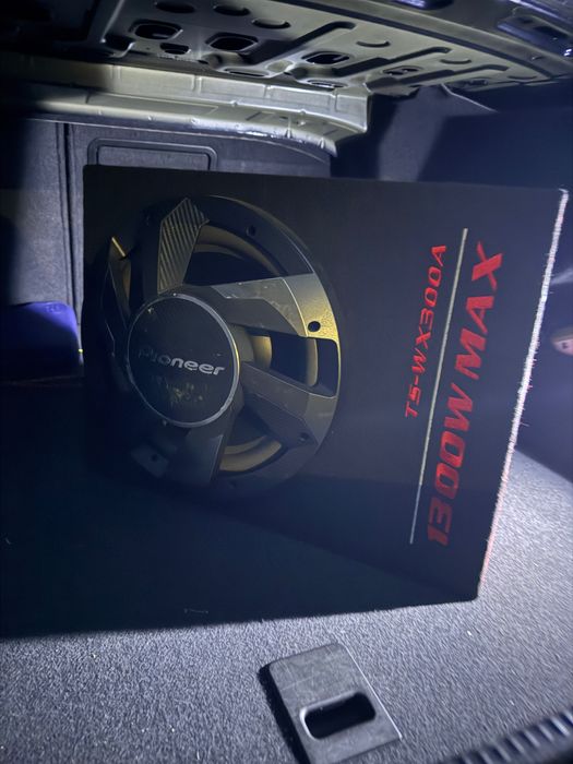 Vând Swboofer Pioneer 1300W