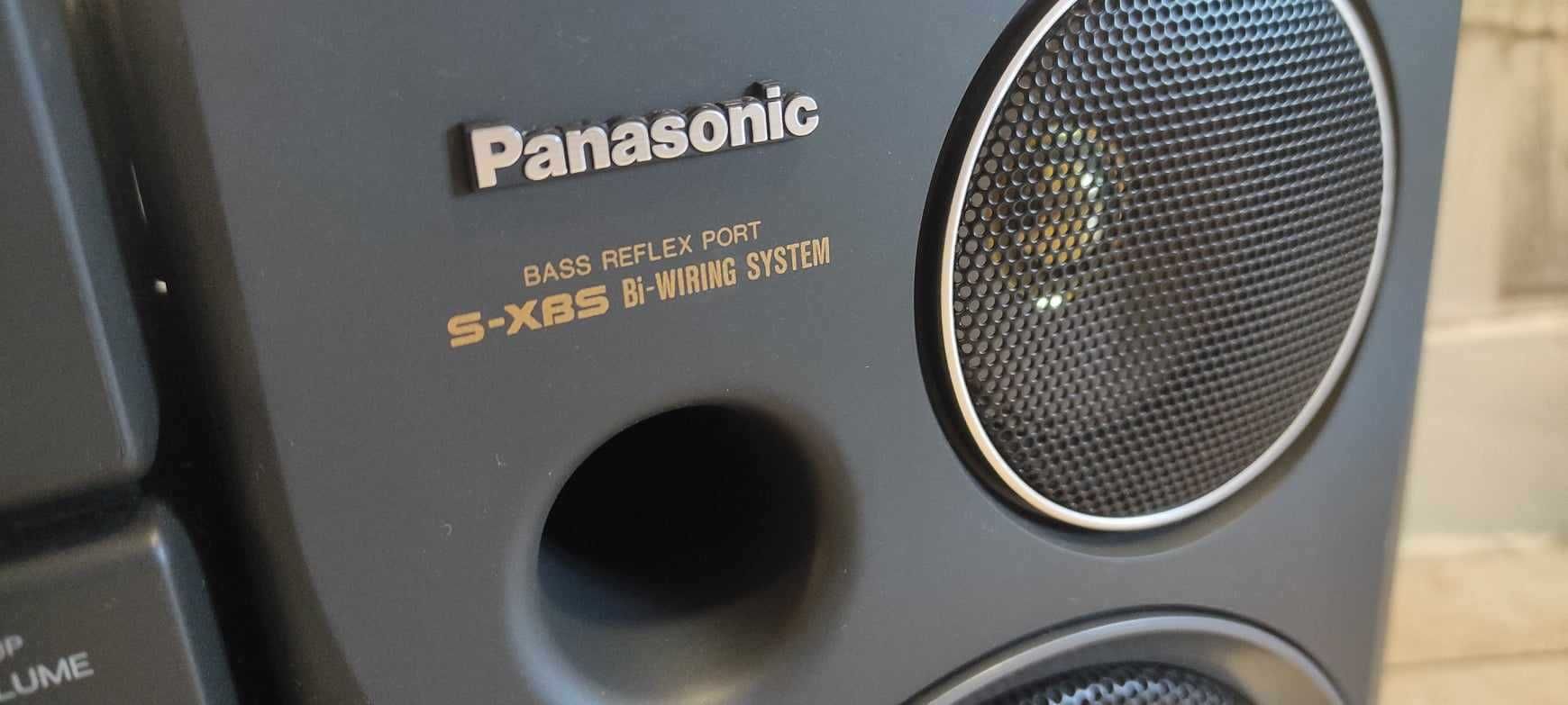 Голям касетофон Panasonic,много тежък,много добро състояние!