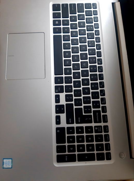 Dell Inspiron P35E display 17 ( citiți anuntul )