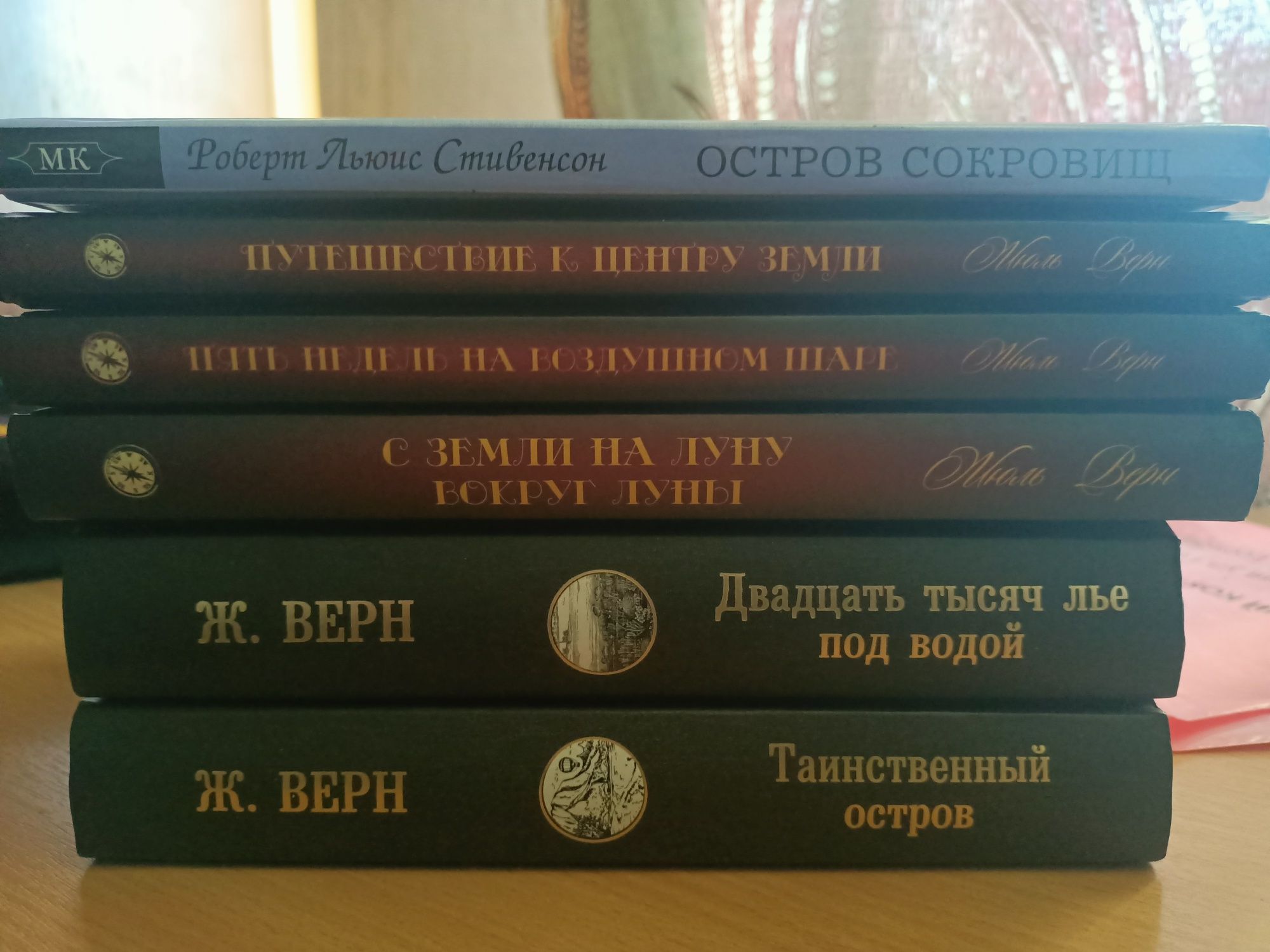 Книги бумажные продам