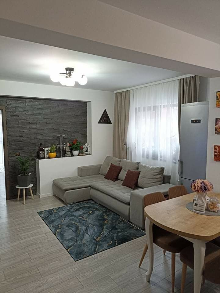 Persoană Fizică Vând Apartament