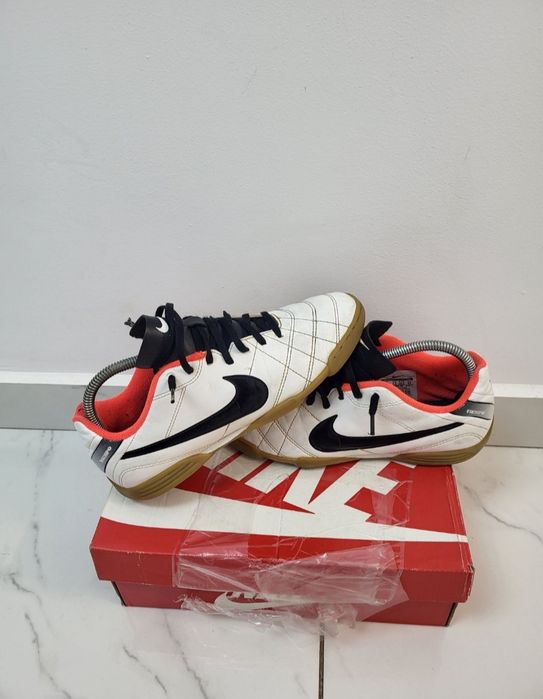 Adidasi fotbal sintetic NIKE sală 40
