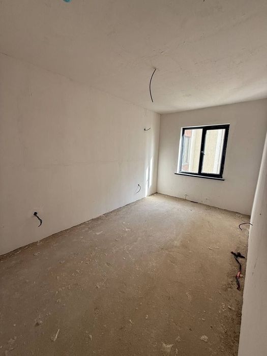 Srochna sotiladi kadastiri tayor 17,5% 3ta uy bor 2xonalik