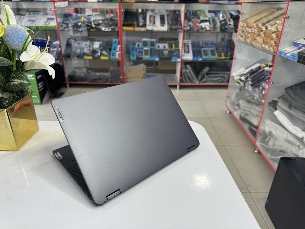 lenovo flex x360 i5-1235U 8/512 sensorlik ideal 27 kun ishlatilgan