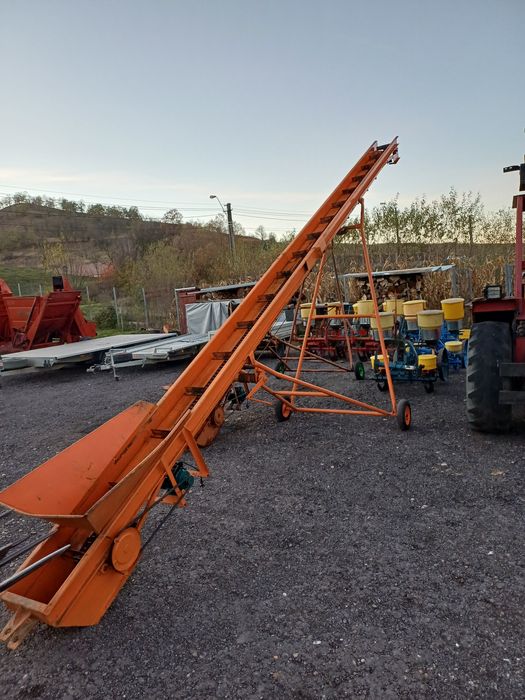 Banda transportoare porumb lungime 8 m  motor 220 v