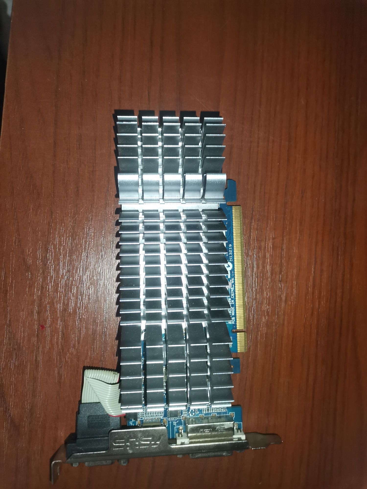 Placa vidio de colecție ne mai fabricată  2gb ram