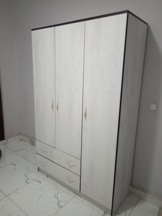 Шкаф сатылады еш жері сынбаған  Шым сити