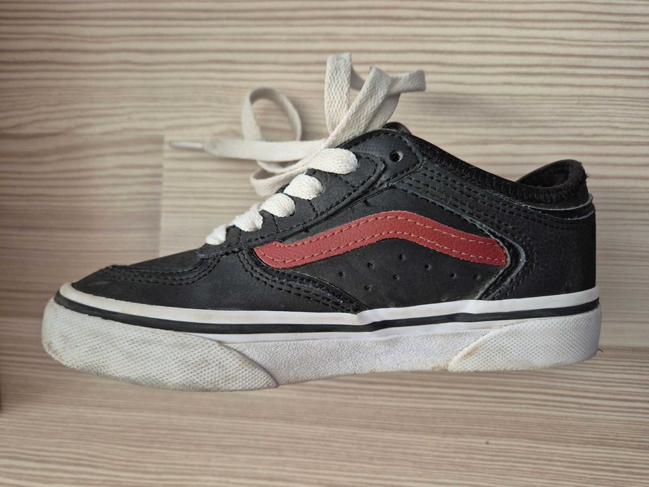 Детски кецове Vans 30.5 размер, черни