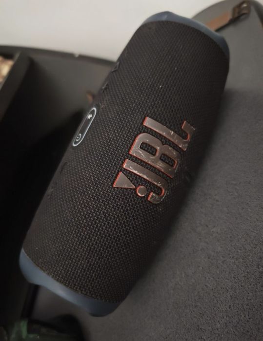 Vând Boxa Portabila JBL Charge 4 Și 5